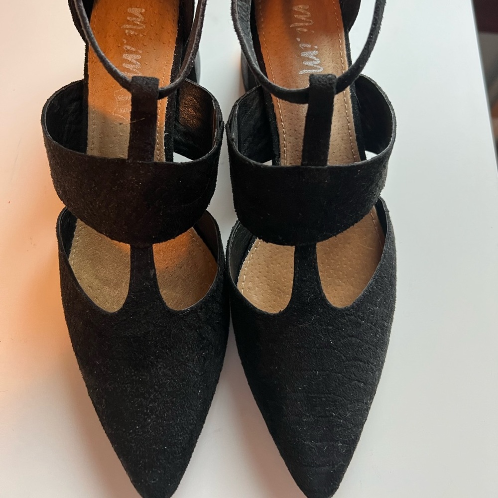 Finley Heel from Glamour Farms Boutique ,black Mary jane style shoe, size 10